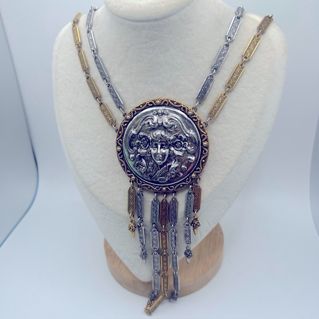 Vintage Goldette Goddess Head Medalion Necklace Yellow White Metals Retro 150$